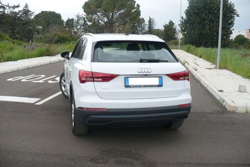 Audi Q3 2.0 35 TDI S Tronic Business Advanced