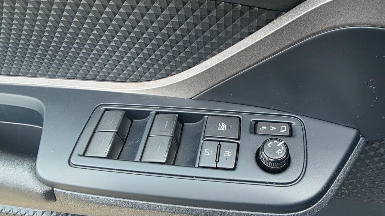 Toyota C-HR 1.8 Hybrid E-CVT Business