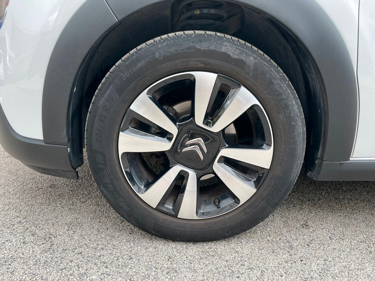 C3 1.2 EAT6 SHINE 110 CV *BICOLOR*KEYLESS