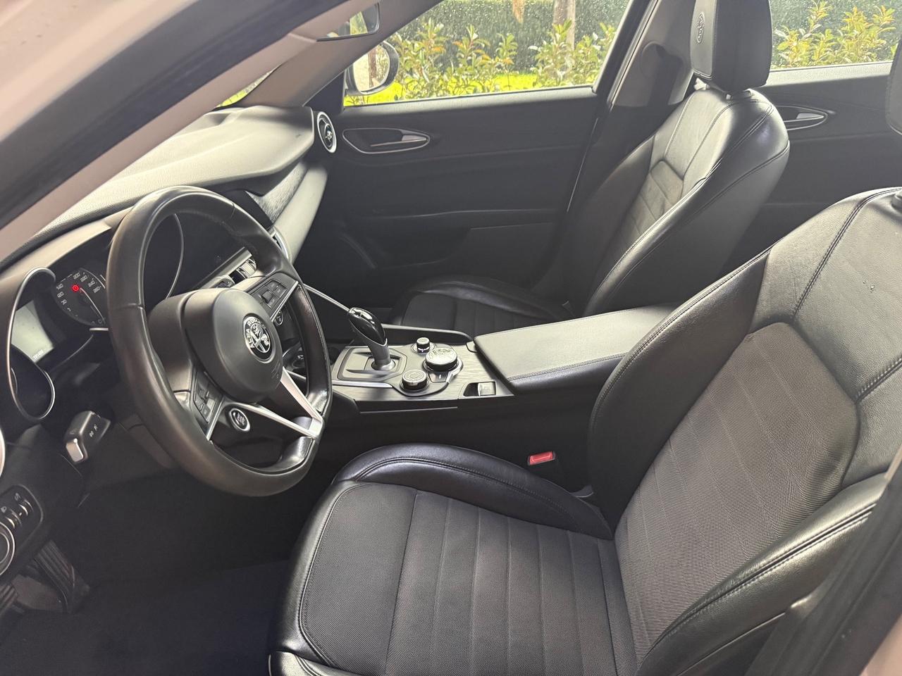 Alfa Romeo Giulia 2.2 Turbodiesel 150 CV AT8