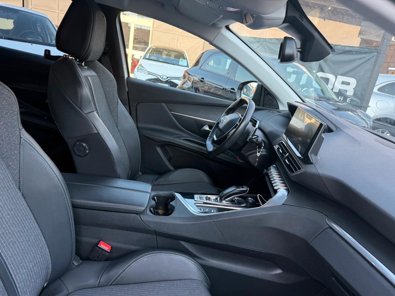 Peugeot 3008 BlueHDi 130 EAT8 AUTOMATICA - Full opt - Tutto incluso