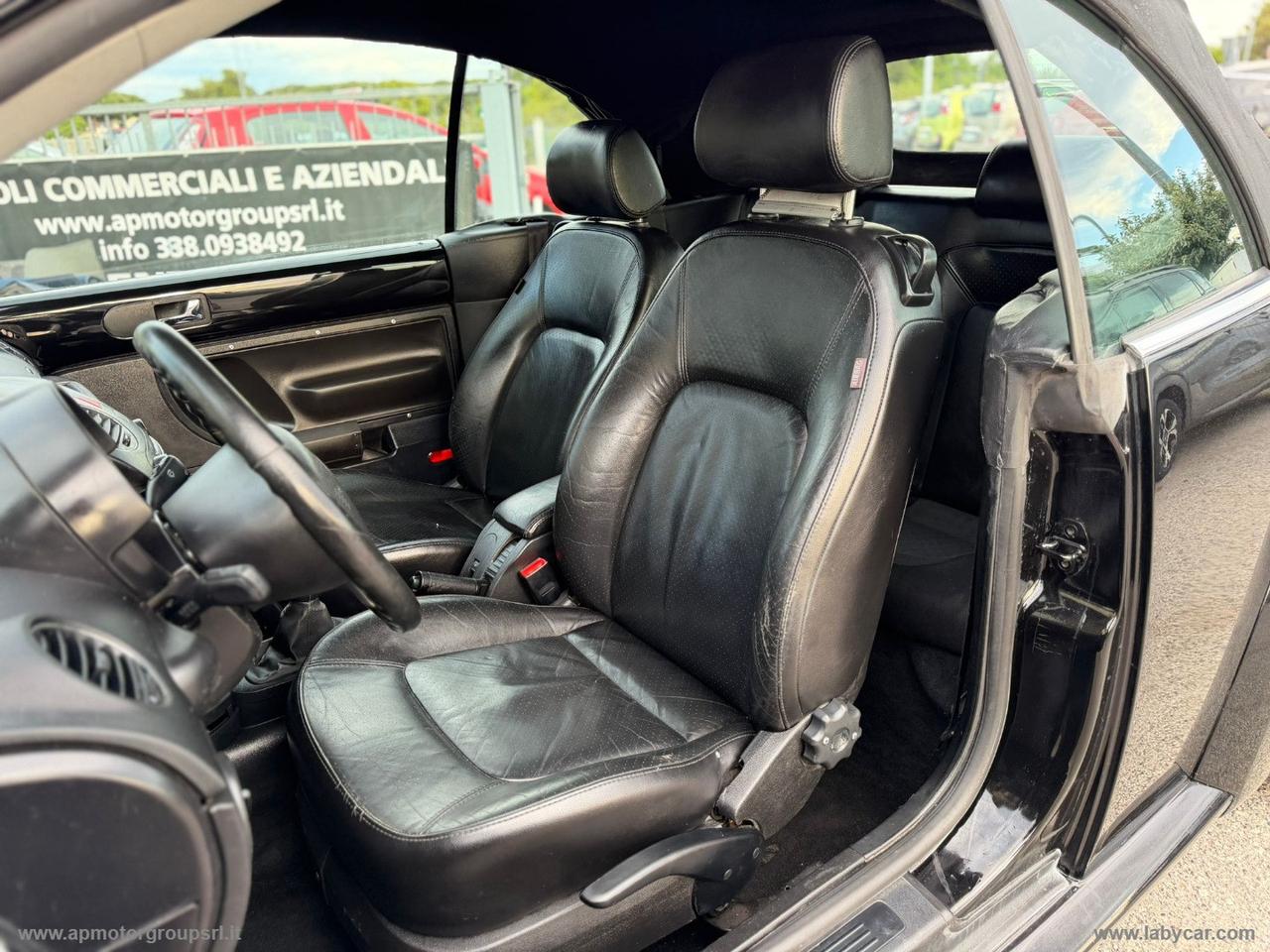 VOLKSWAGEN New Beetle 1.4 16V Cabrio