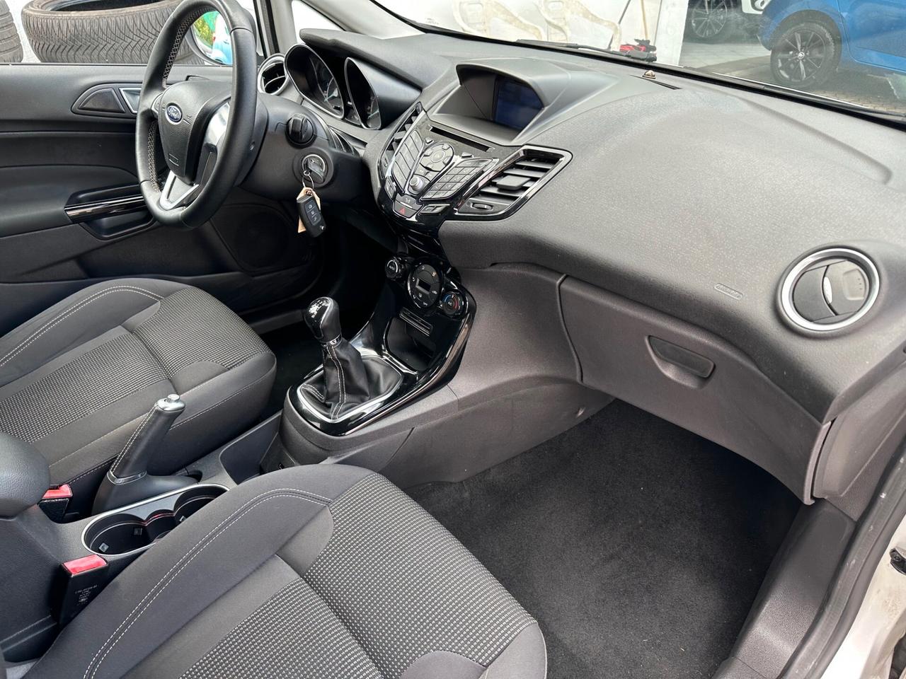 Ford Fiesta 1.5 TDCi 75CV 5 porte Titanium