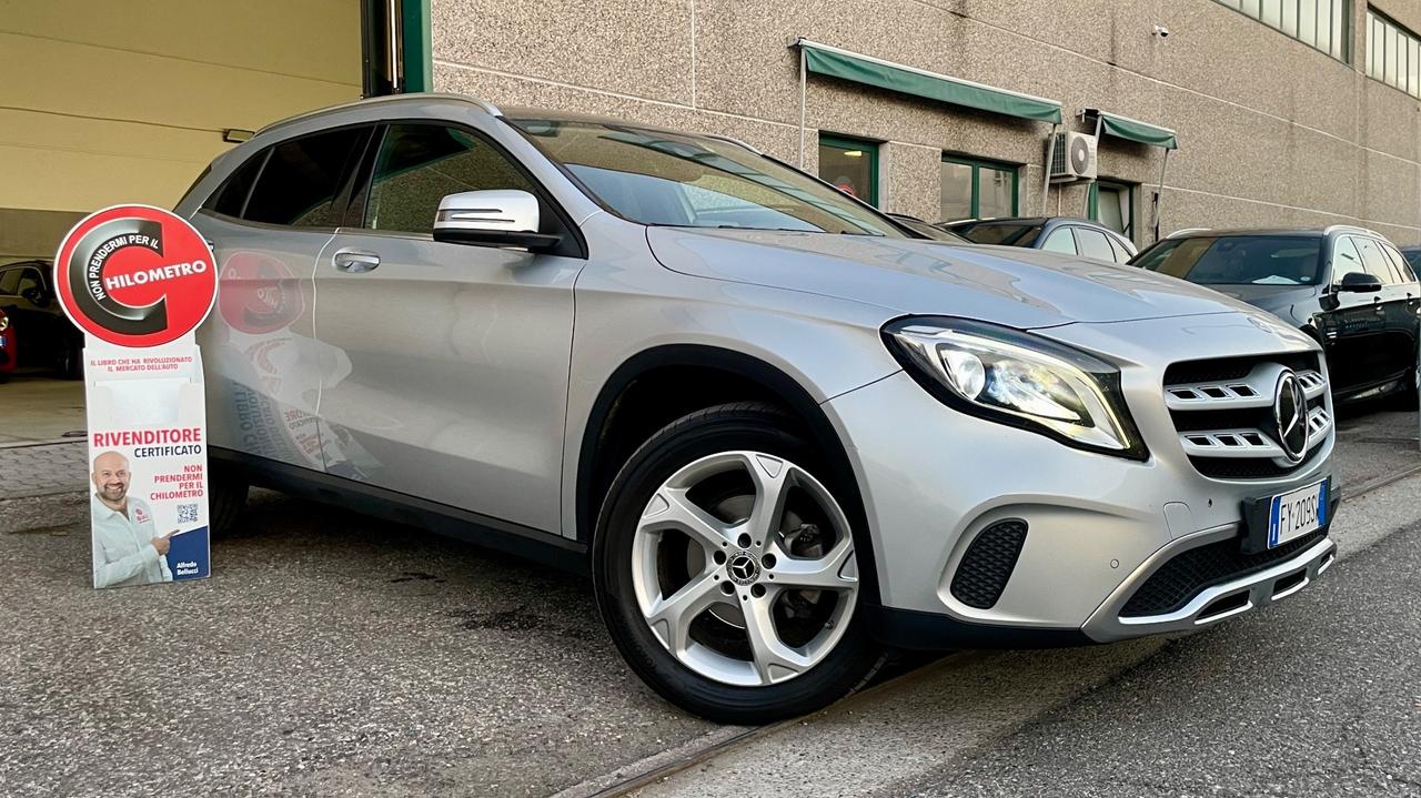 MERCEDES-BENZ GLA 180 1.6 PREMIUM 122CV - FULL LED, PELLE, TETTO, NEOPATENTATI