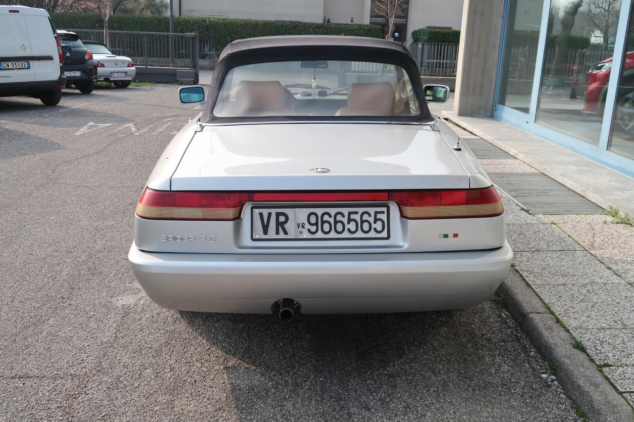 Alfa Romeo Spider 2.0i