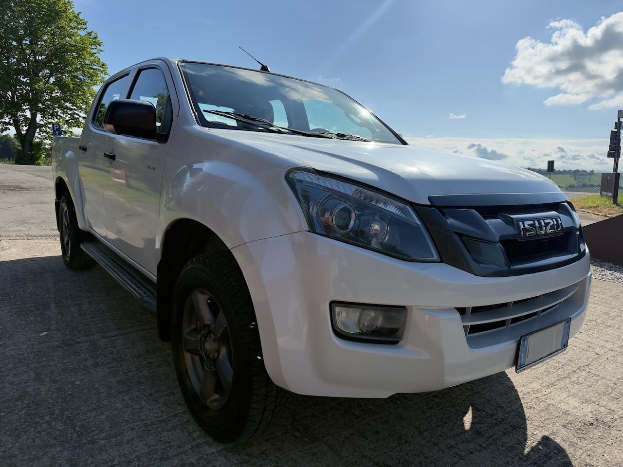 Isuzu D-Max 2.5 Crew Cab Quasar A/T 4WD