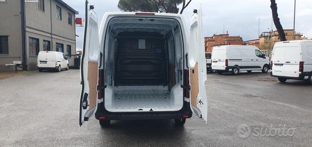 Nuovo Nissan Interstar Van L2H2 Nuovo di Fabbrica