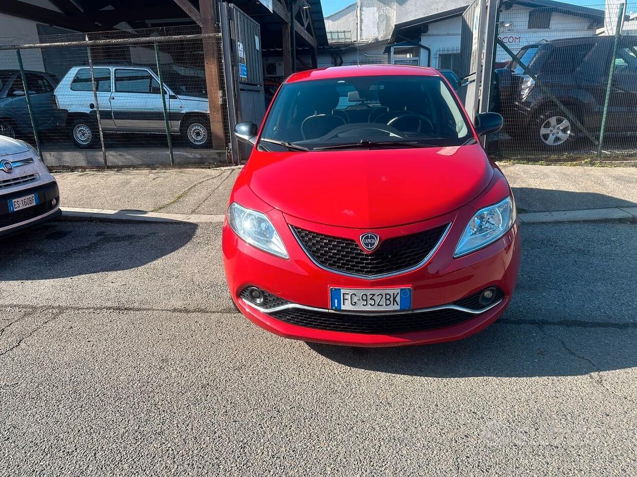 Lancia Ypsilon 1.2 69 CV 5 porte Platinum