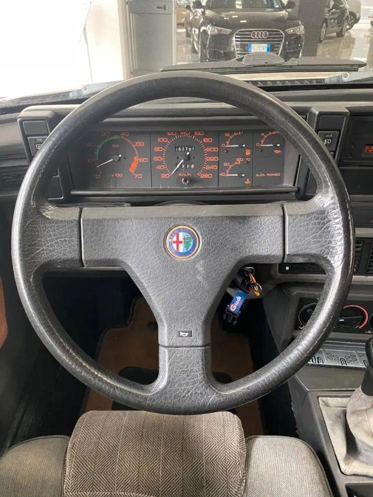Alfa Romeo 75 2.0i Twin Spark