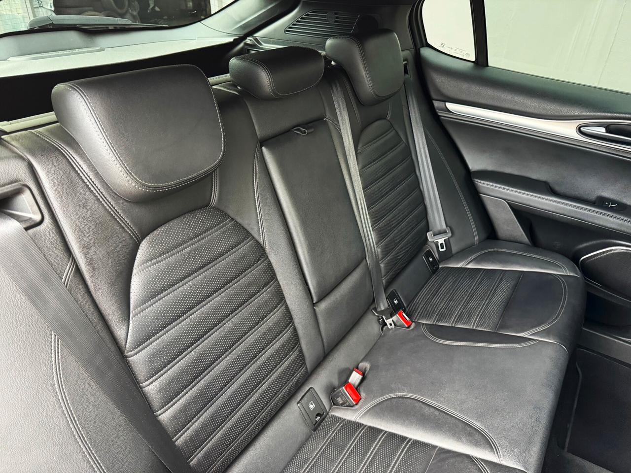 Alfa Romeo Stelvio 2.2 Veloce Q4 210cv | PREZZO REALE