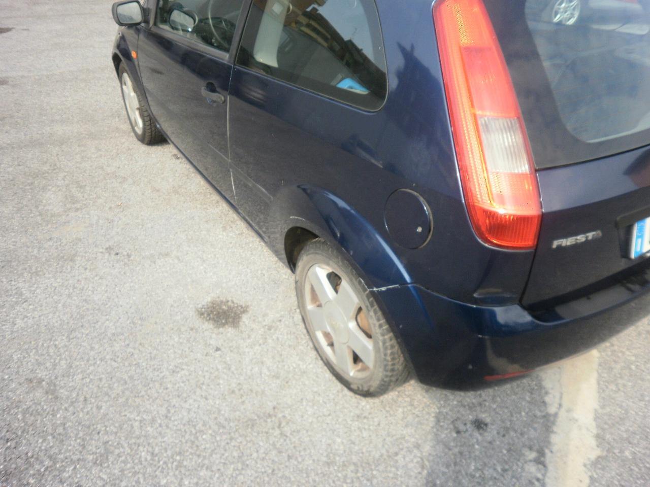 Ford Fiesta 1.4 16V 3p. Ghia