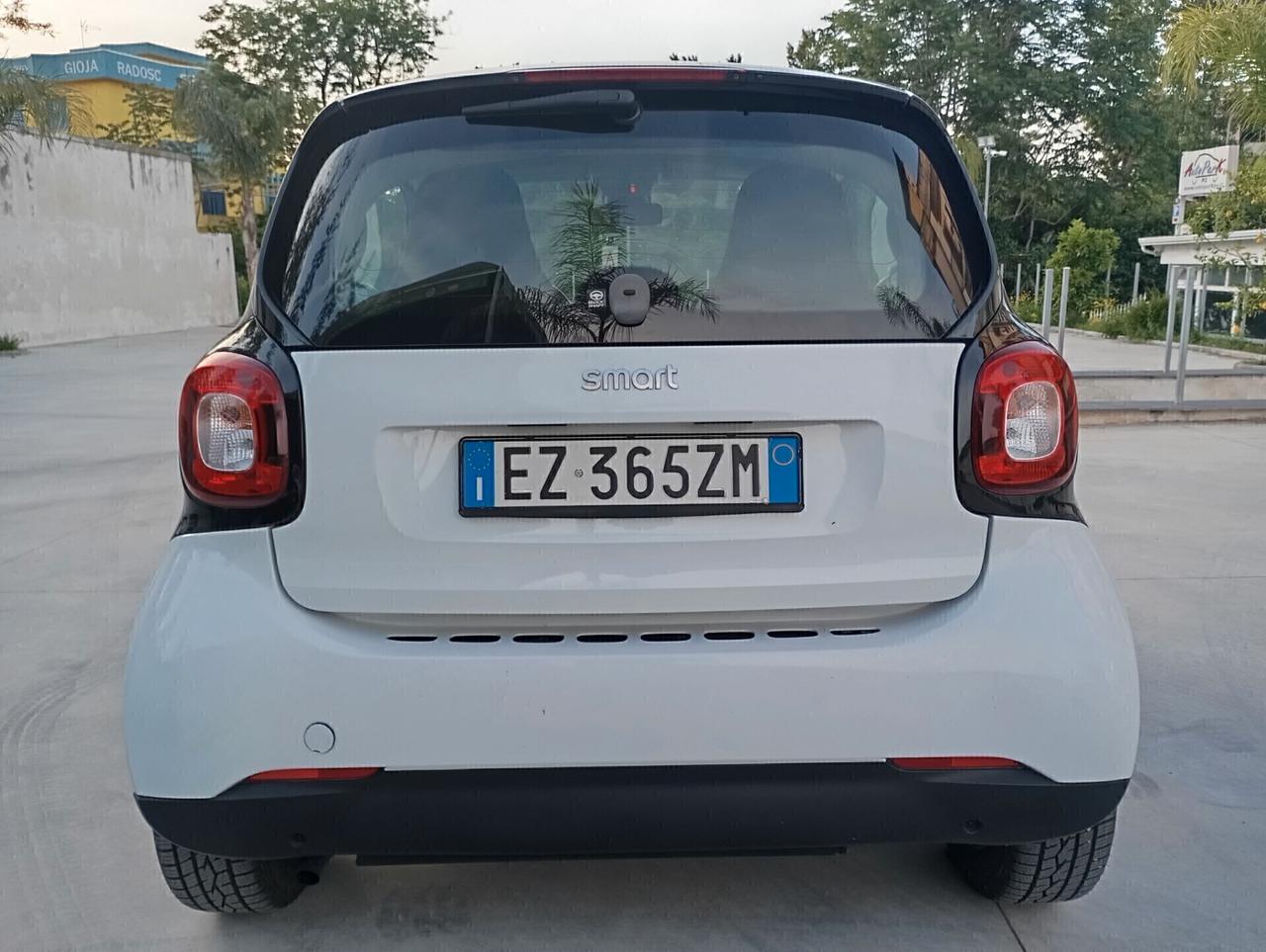 Smart ForTwo 1.0 70CV Youngster Aut.