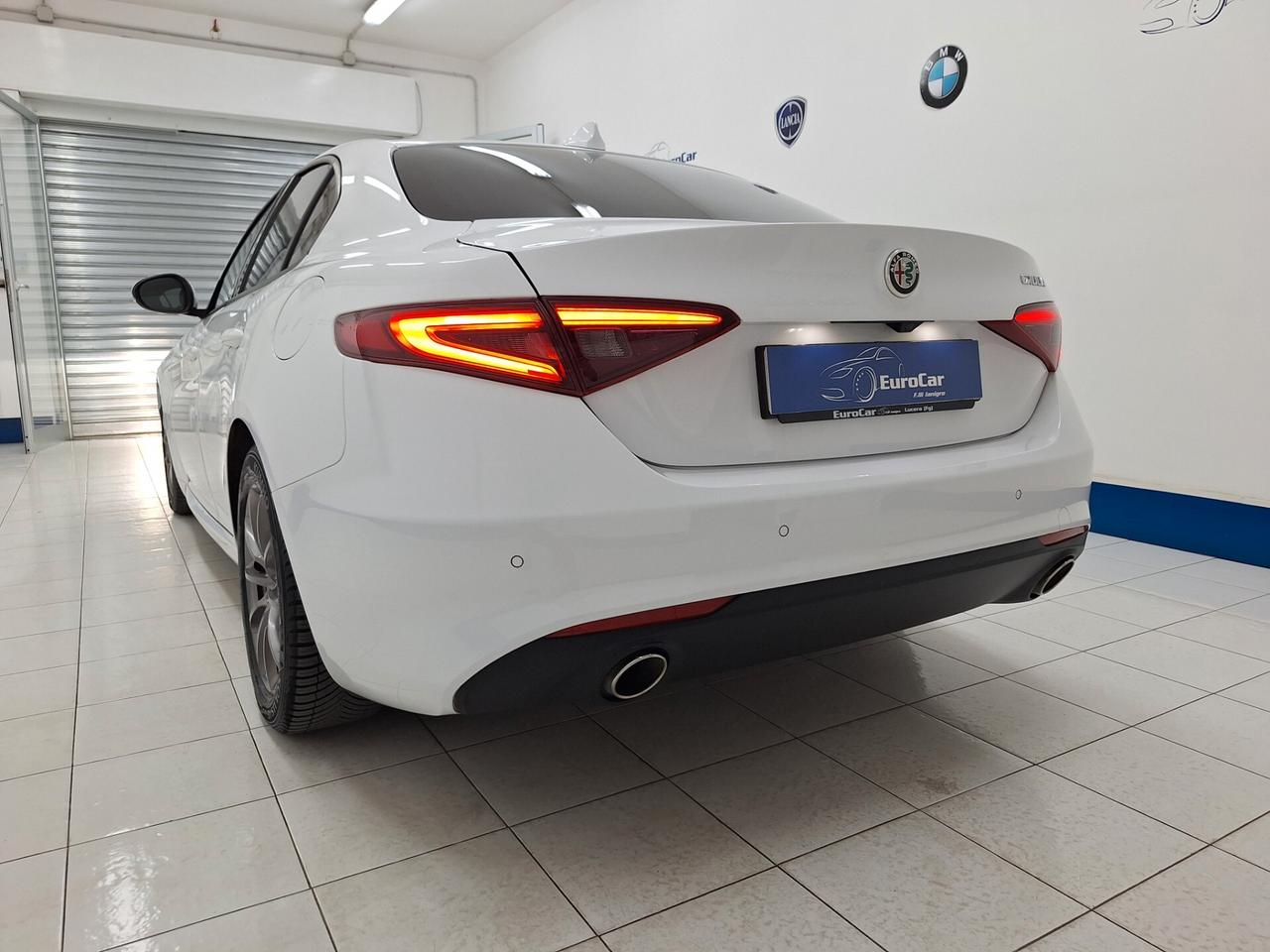 Alfa Romeo Giulia 2.2 180cv MT6 Business Sport