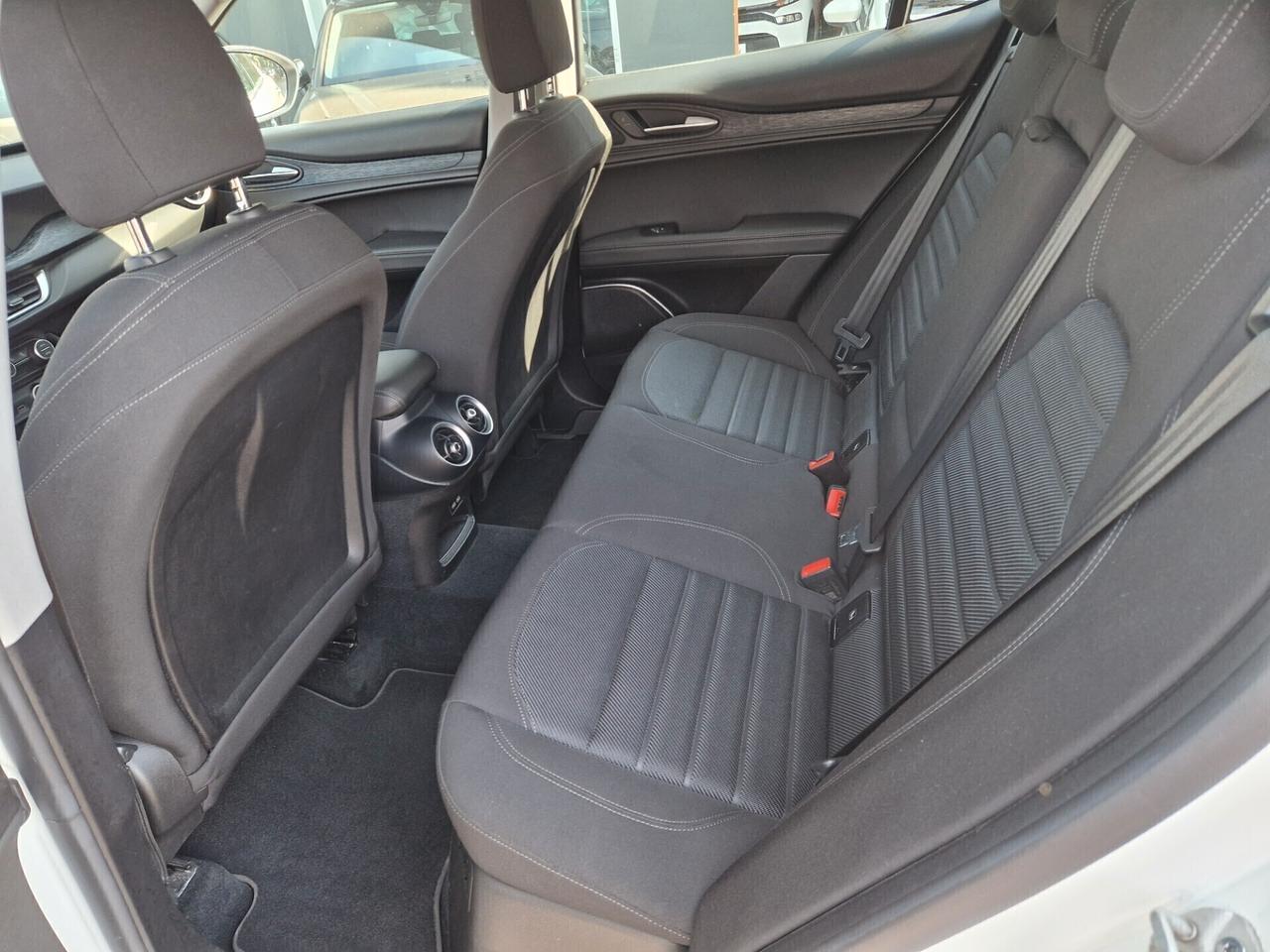 Alfa Romeo Stelvio 2.2 Turbodiesel 190 CV AT8 Q4 Business
