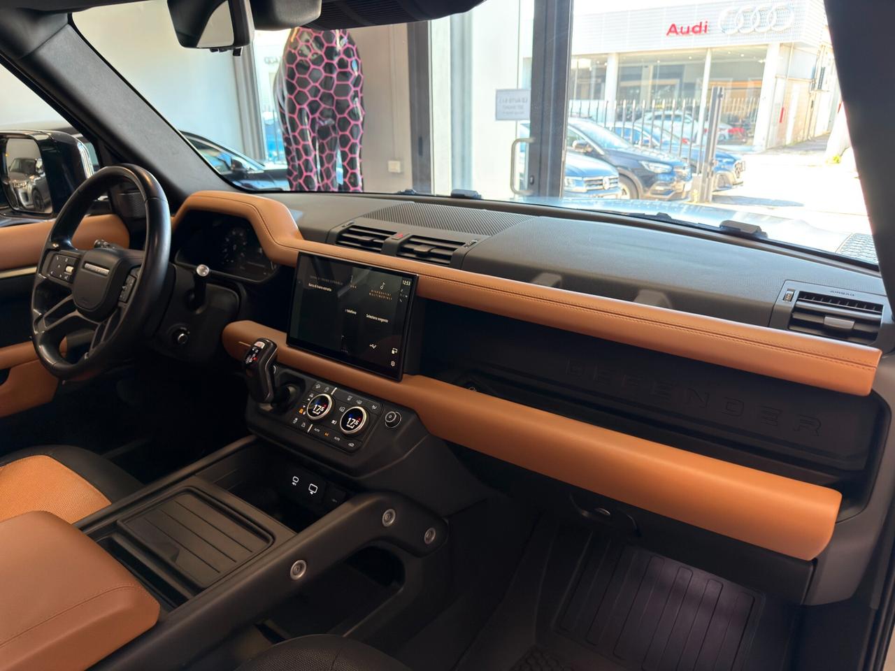 Land Rover Defender 110 3.0D I6 250 CV AWD Auto X-Dynamic HSE GANCIO TRAINO TETTO APRIBILE