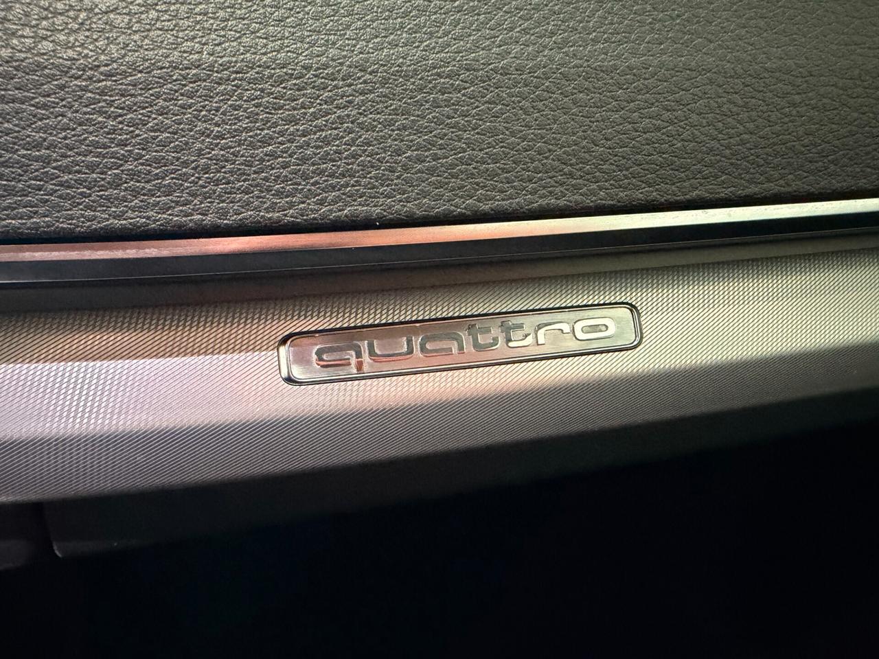 Audi Q5 2.0 TFSI quattro S tronic Business Sport KM 112000