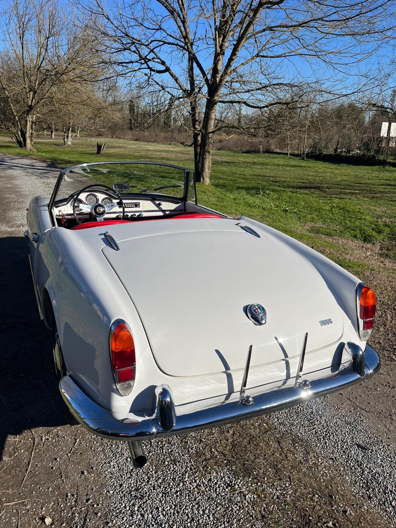Alfa Romeo Giulia Spider