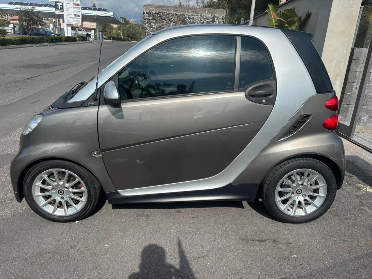 Smart ForTwo 1000 52 kW coupé passion-2012