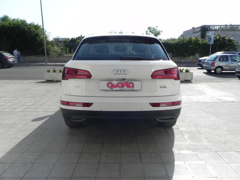 Audi Q5 2.0 TDI quattro S tronic Business