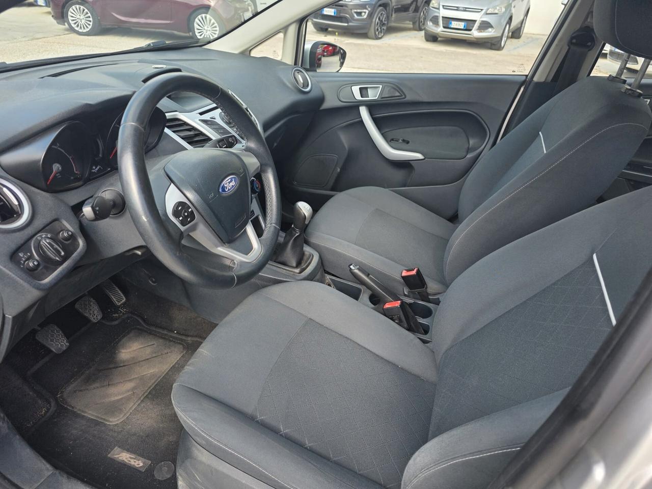 Ford Fiesta 1.4 TDCi 70CV 5 porte Titanium