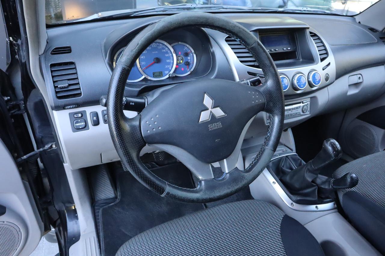 Mitsubishi L200 2.5 167CV solo Export o rivenditori