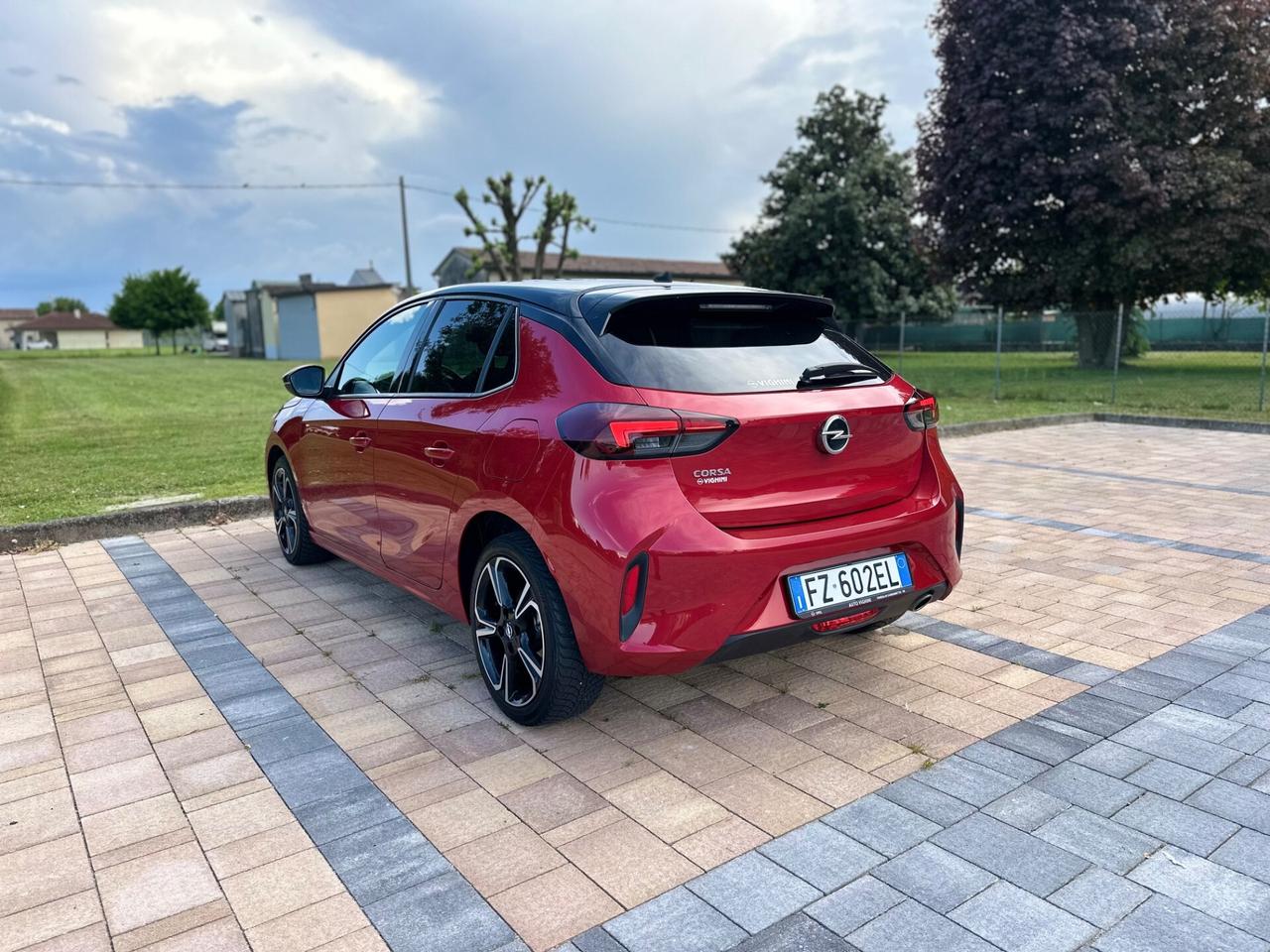 Opel Corsa 1.5 D 100 CV GS Line NEOPATENTATI