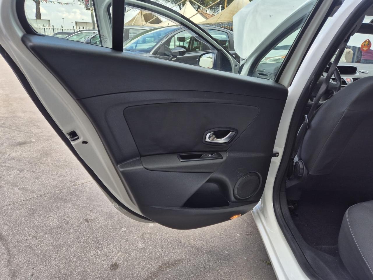 Renault Megane Mégane 1.5 dCi 90CV SporTour Confort