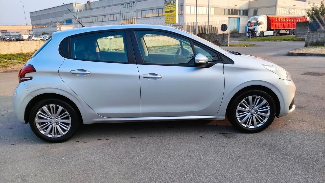 Peugeot 208 PureTech 82 5p. GPL Allure NEOPATENTATI - 2018