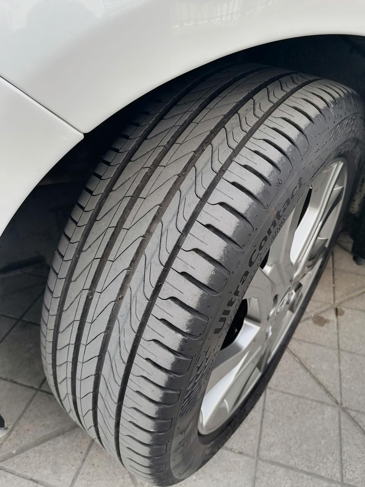 Toyota Yaris 1.4 D-4D 5 porte Lounge FULL 12/2017