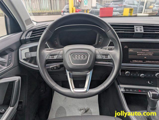 AUDI Q3 45 TFSI e S tronic Business Plug in Hybrid