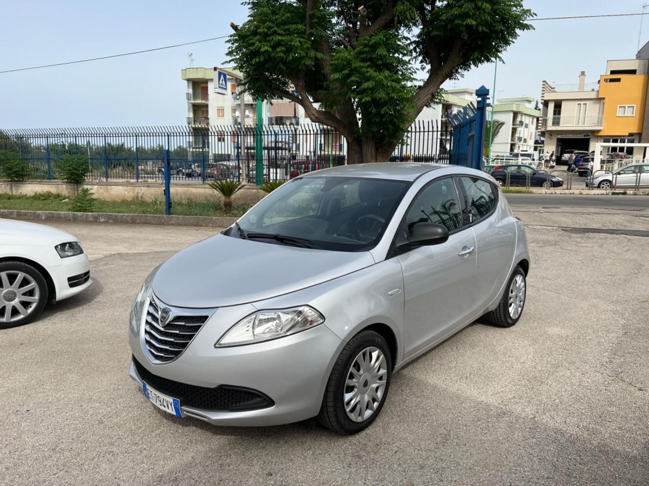 Lancia Ypsilon 1.2 69 CV S&S Silver del 12/2013