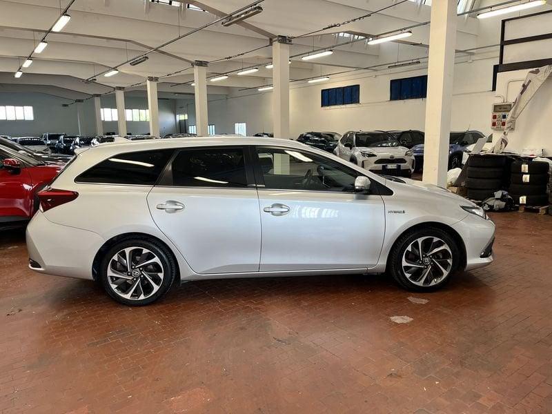 Toyota Auris Hybrid Lounge Touring Sports