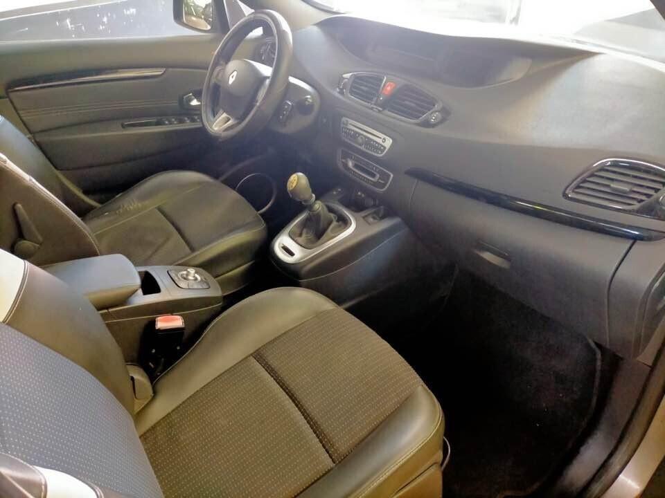 Renault Scenic X-MOD 110 CV