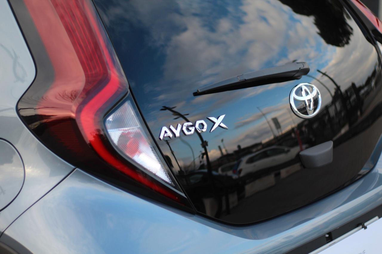 Toyota Aygo X CROSS 1.0 ACTIVE LOOK | GAMMA IN PRONTA CONSEGNA