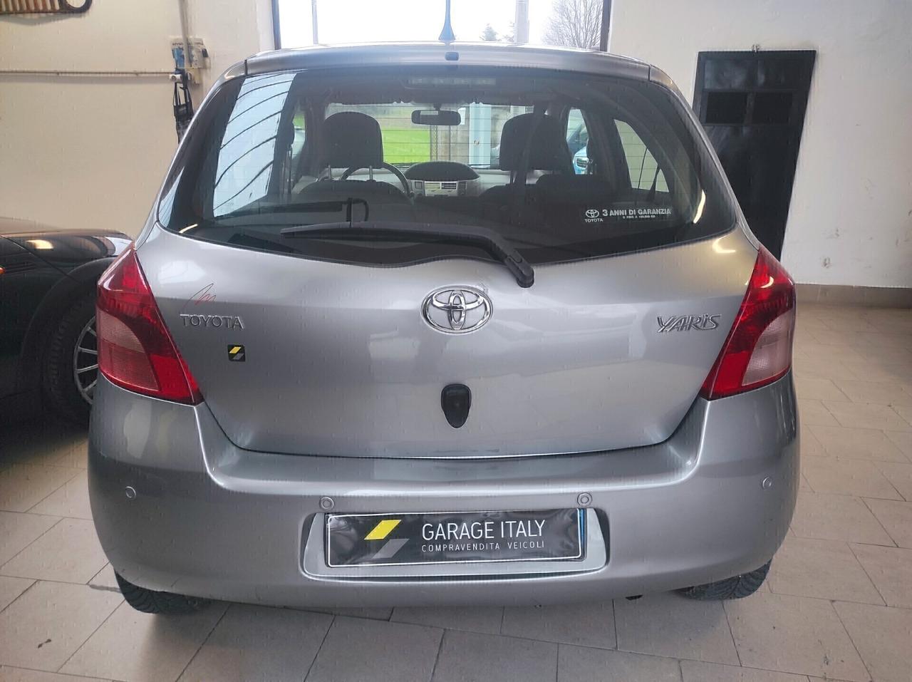 Toyota Yaris 1.0 5 porte Sol