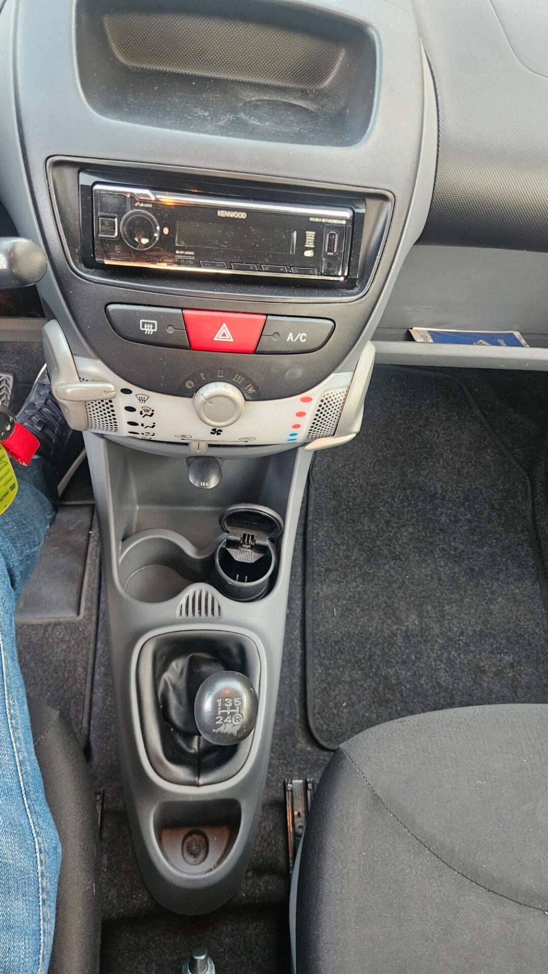 Toyota Aygo 1.0 12V VVT-i 5 porte Sol Red Edition