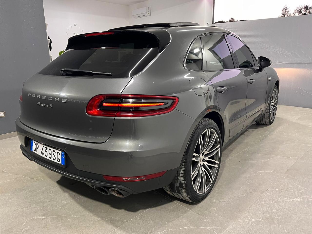 Porsche Macan 3.0 S Diesel tetto panoramico gangio traino