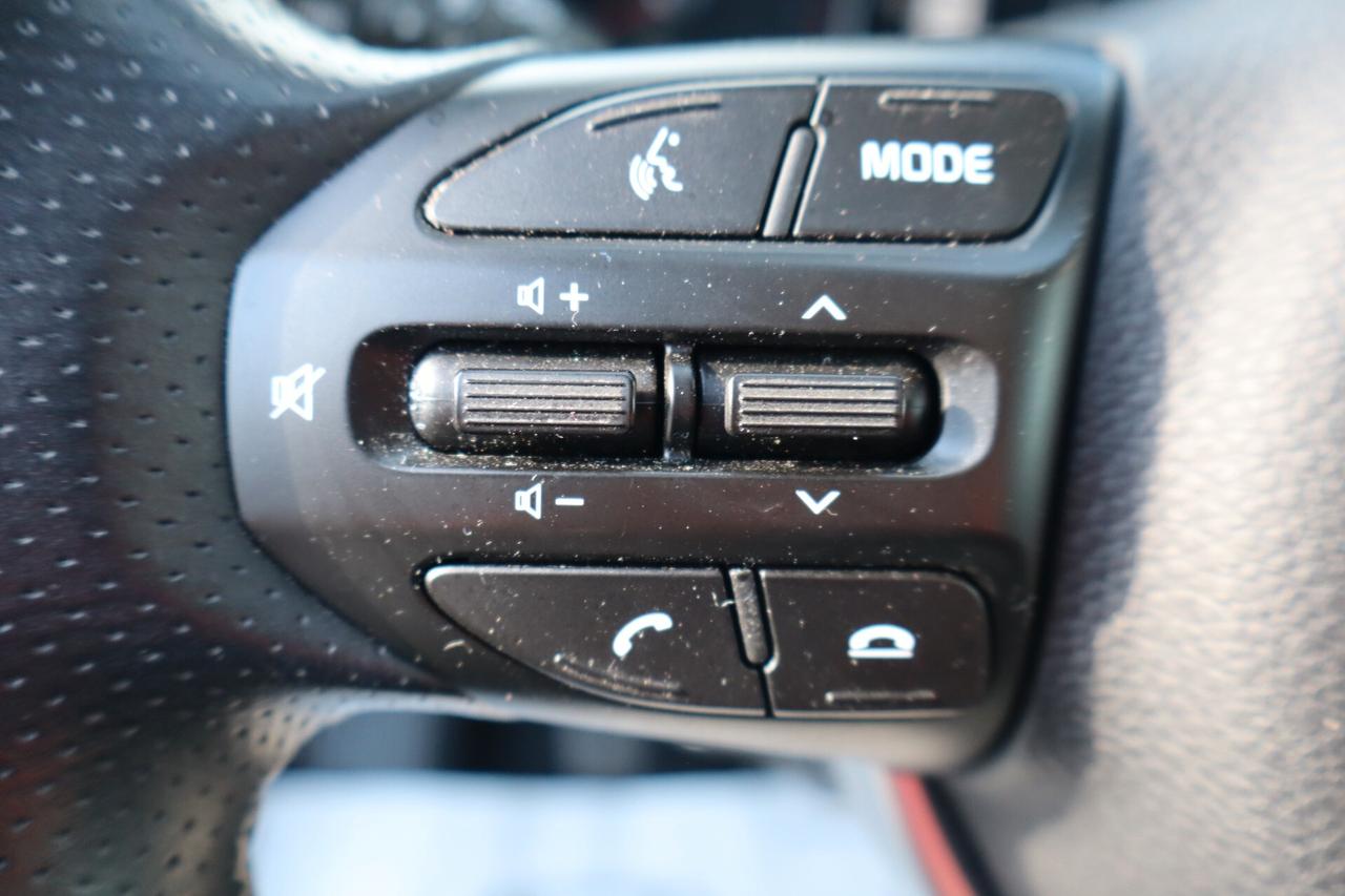 Kia Stonic 1.0 T-GDi 100 CV MHEV MT Black Edition