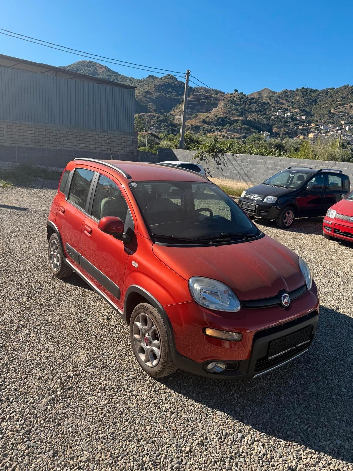 Fiat Panda 1.3 MJT 16V DPF 4x4 Climbing