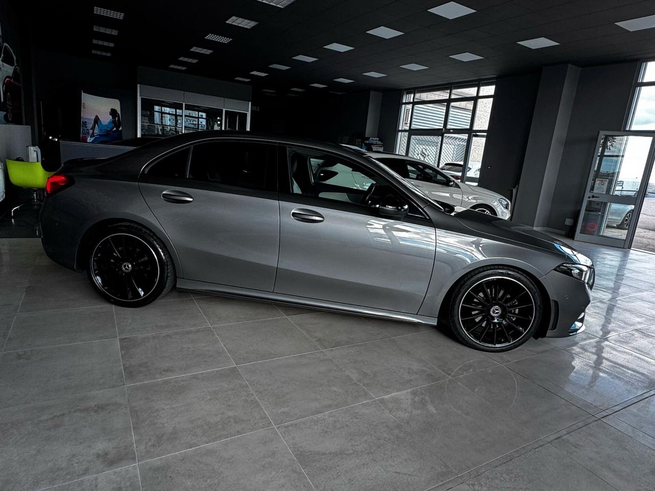 MERCEDES A 180CDI SEDAN AT8 PREMIUM TETTO APRIBILE