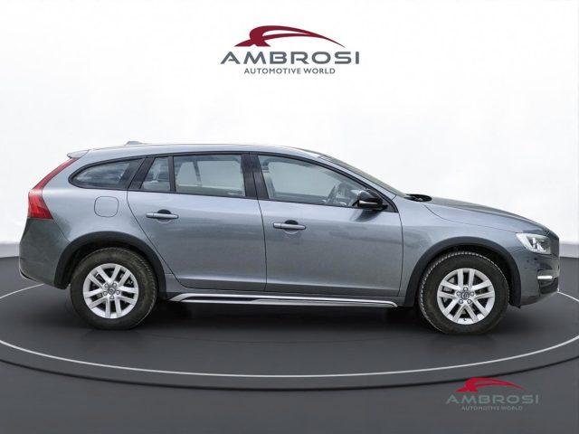 VOLVO V60 Cross Country D3