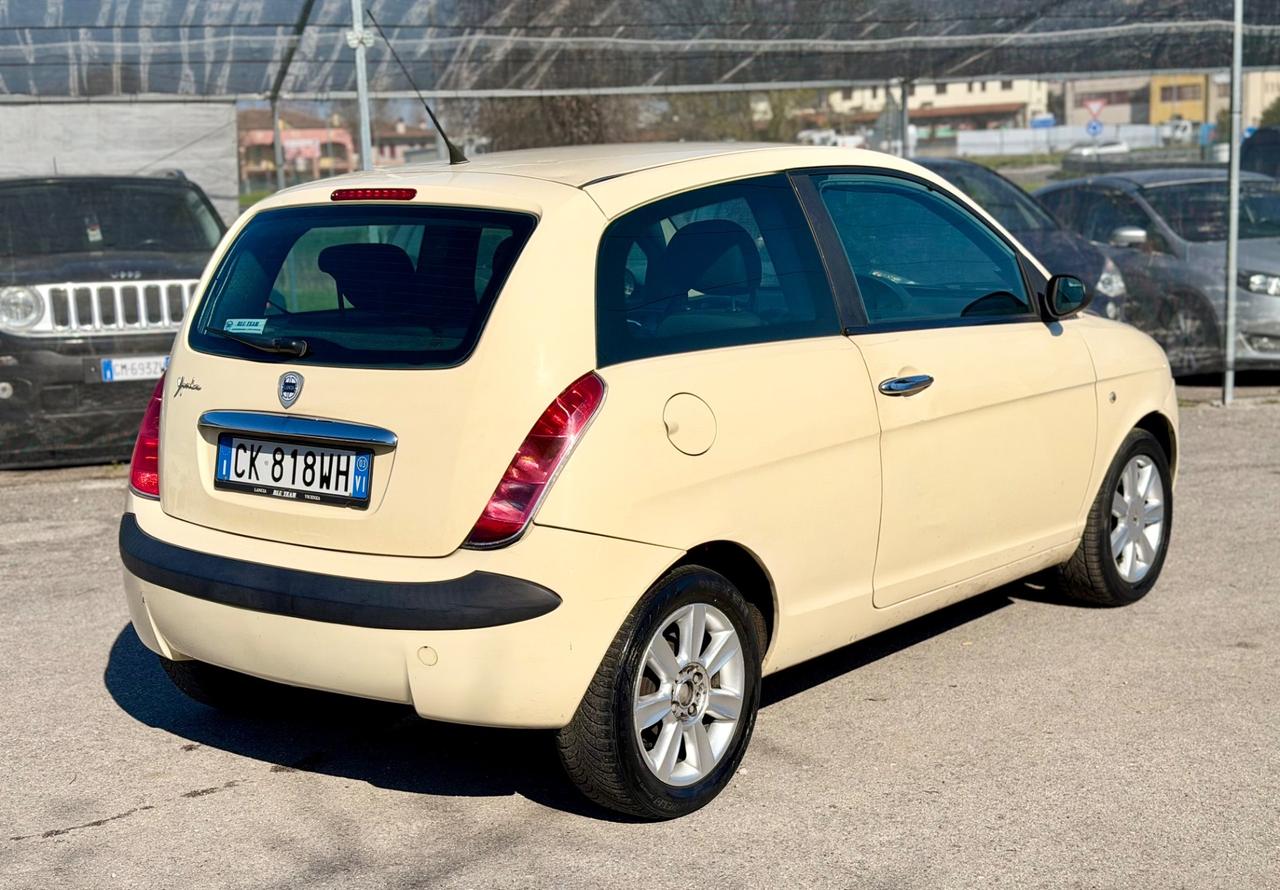 Lancia Y 1.2 benzina ok neopatentati ! ! !
