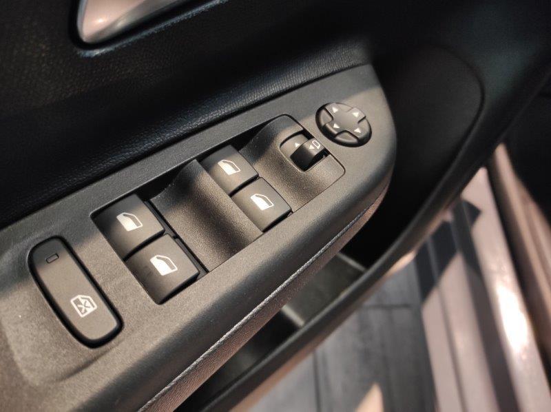 OPEL Corsa 6ª serie - Corsa 1.2 GS