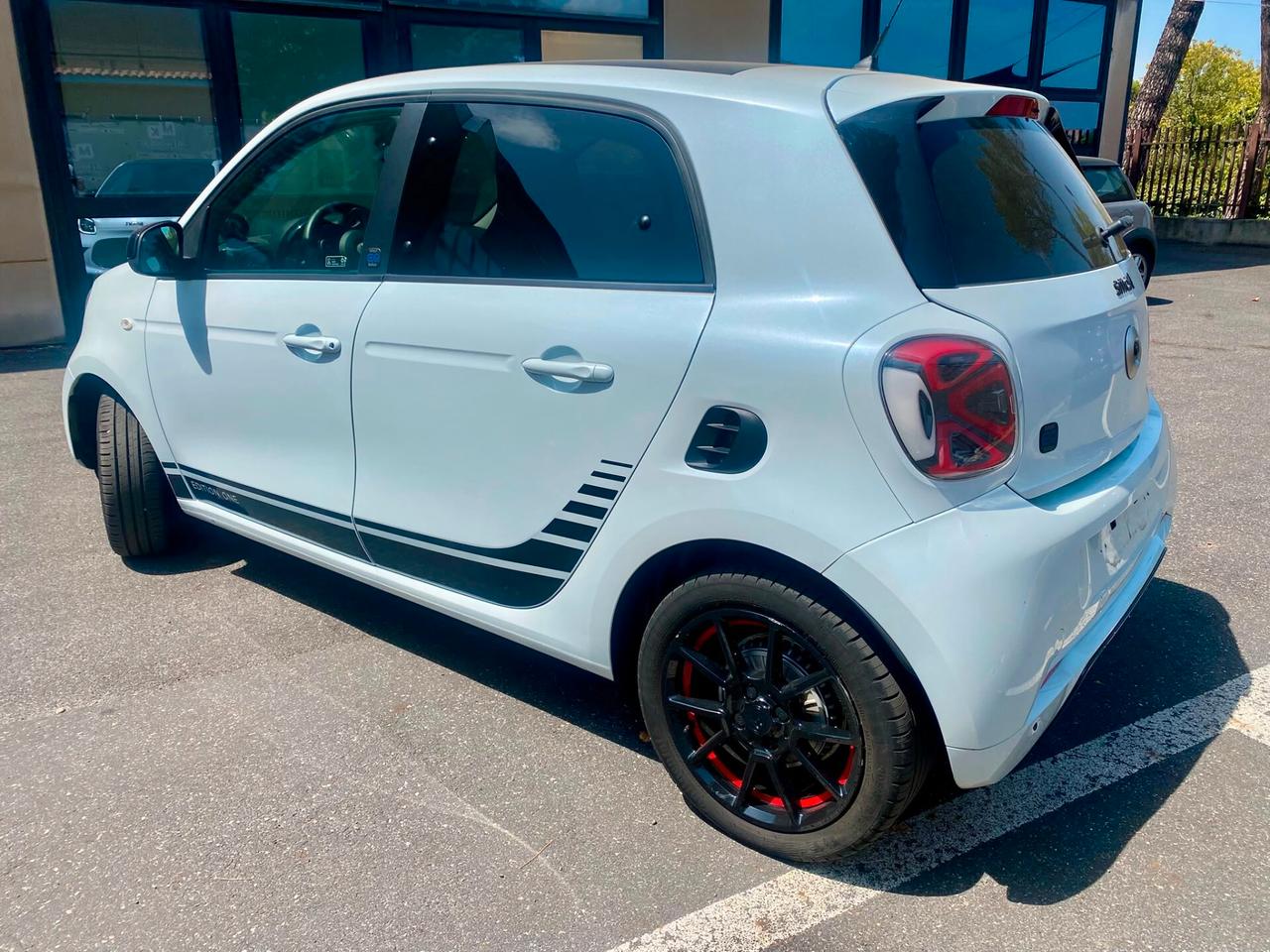 smart forFour EQ edition one, Brabus STYLE CAMERA, FULL LED