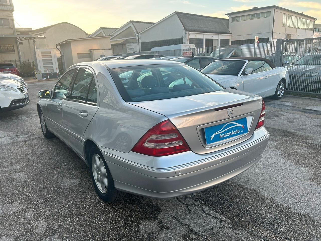 Mercedes-benz C 180 2.0 metano ASI 2001