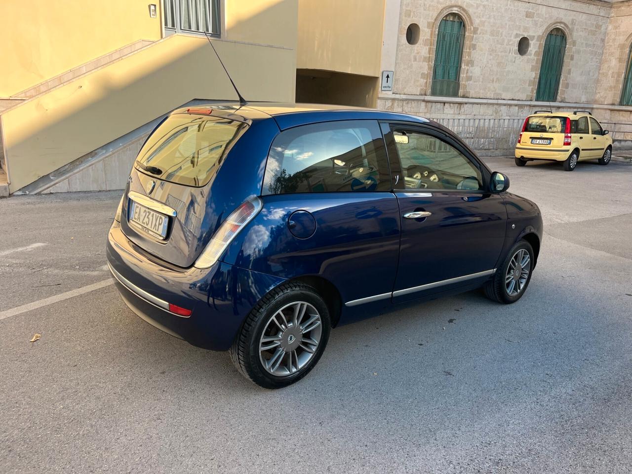 Lancia Ypsilon 1.2 Diva X Neo Patentati