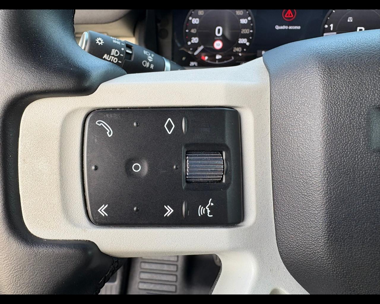 LAND ROVER Defender (2019) - Defender 90 3.0D I6 200 CV AWD Auto SE