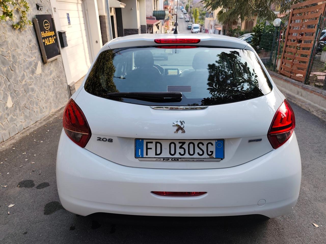 Peugeot 208 1.6 hdi Autocarro 4 posti 2016