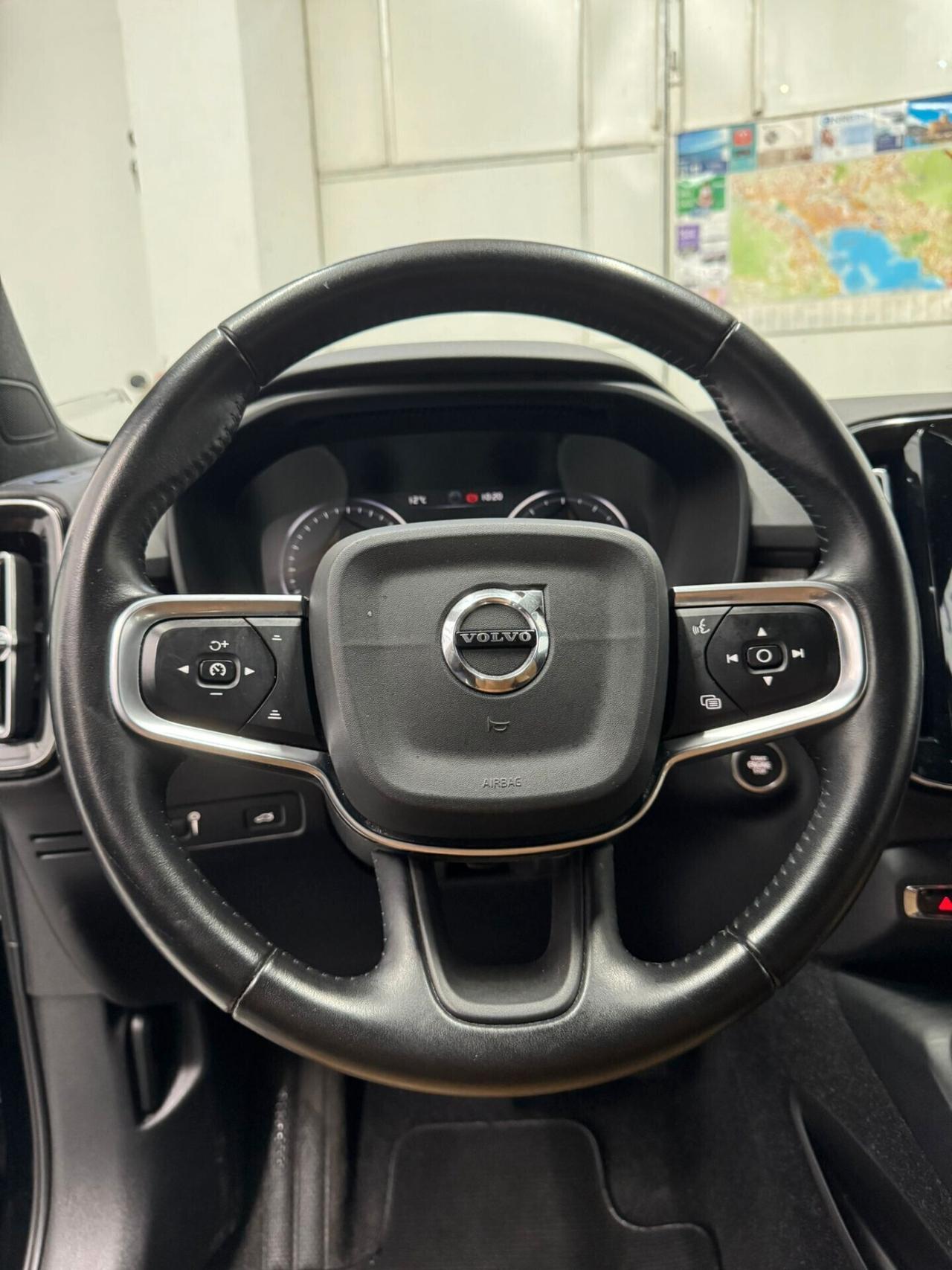 Volvo XC40 T3 Geartronic R-design