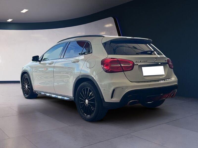 Mercedes-Benz GLA 200 CDI AUTOMATIC Premium